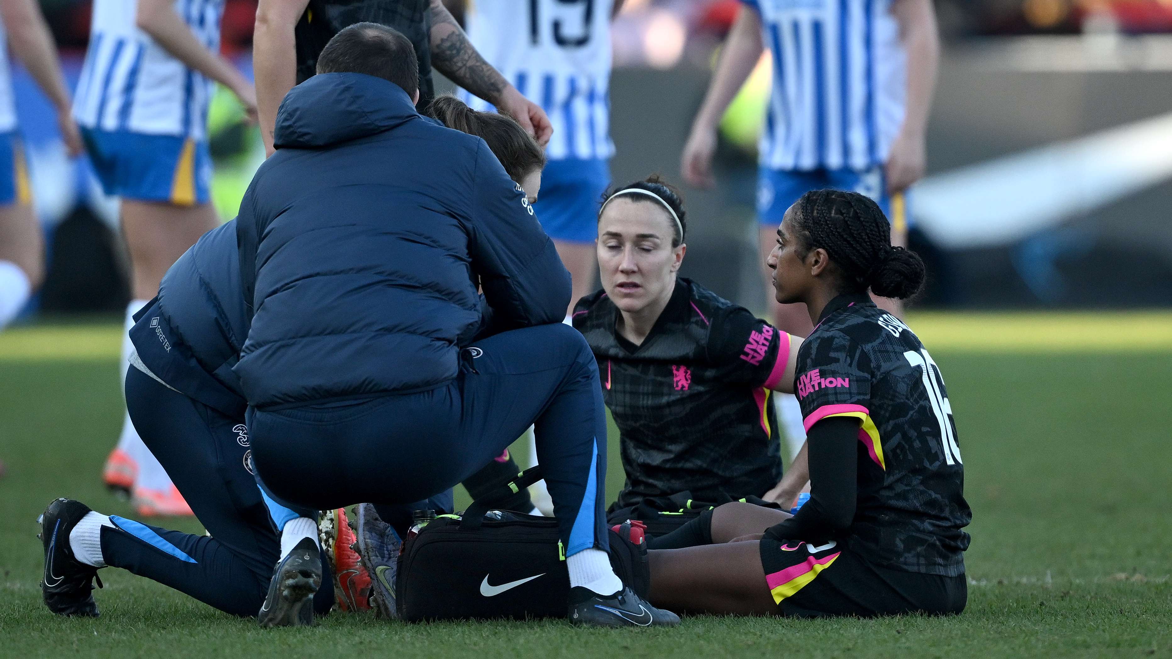 世界杯金靴与西甲最佳球员奖杯的角逐与荣誉较量探讨